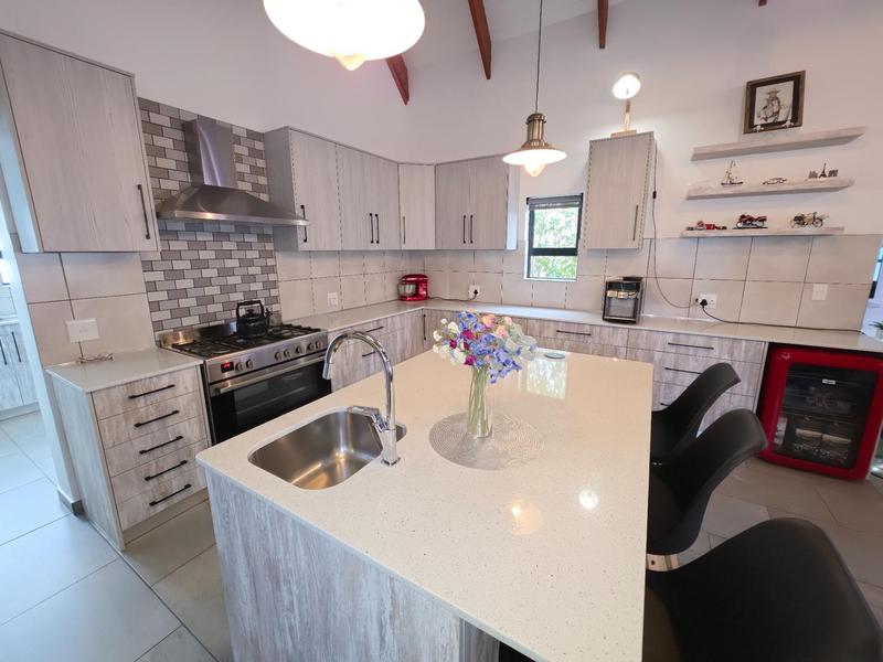 5 Bedroom Property for Sale in Dwarskersbos Western Cape